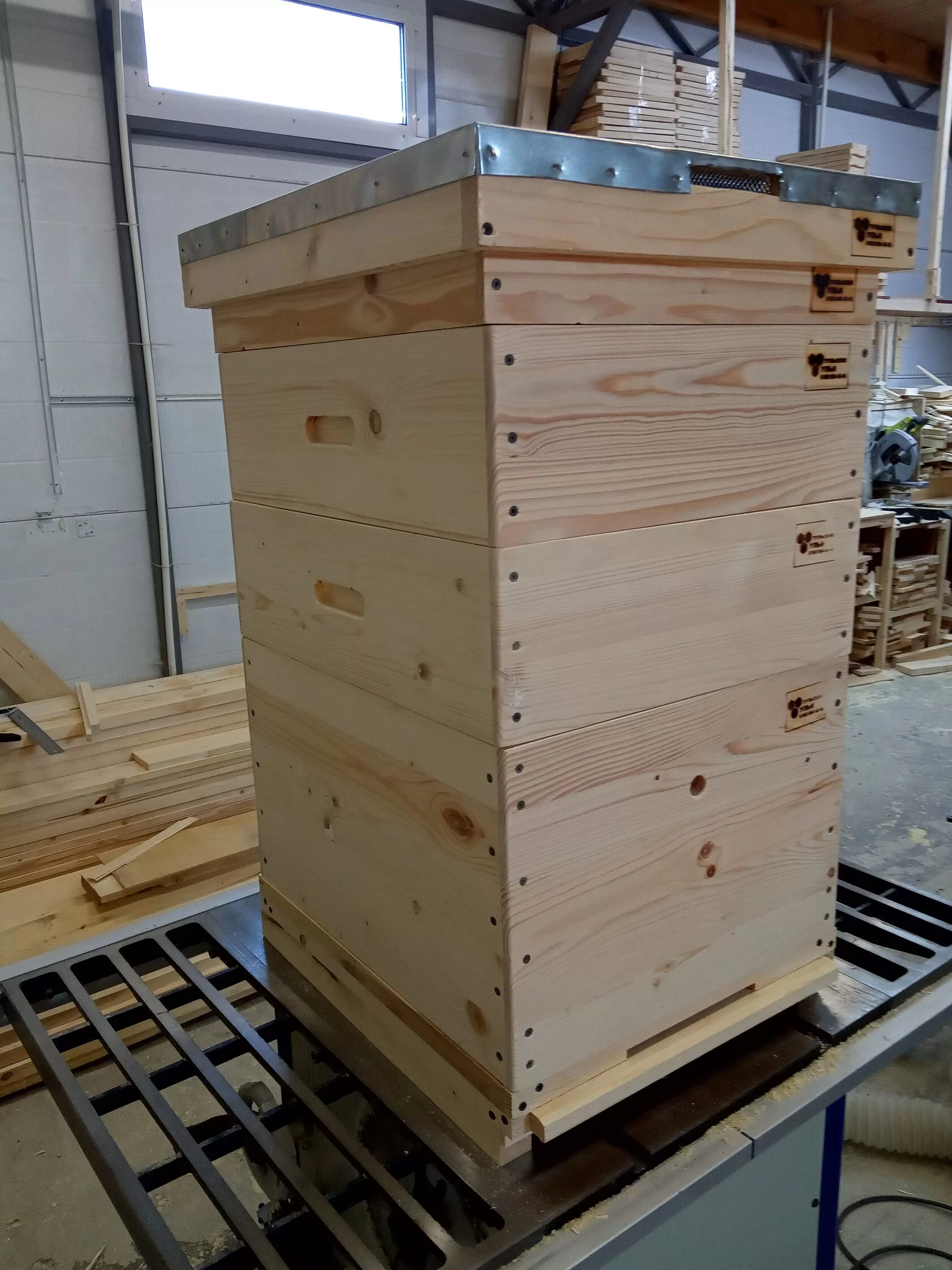 Купить Улей 10-ти рамочный по цене 8 100 руб. руб.